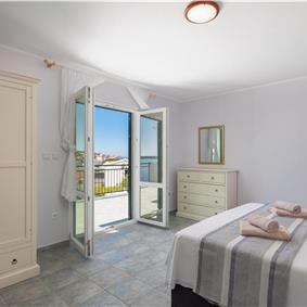 4 Bedroom Villa with Pool near Milna, Brac Island Sleeps 8 